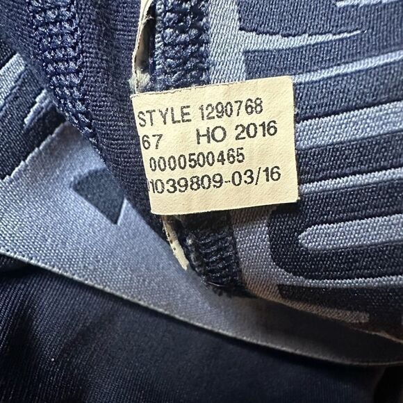 Under Armour Cold Gear Graphic Leggings (Small) - Picture 4 of 6